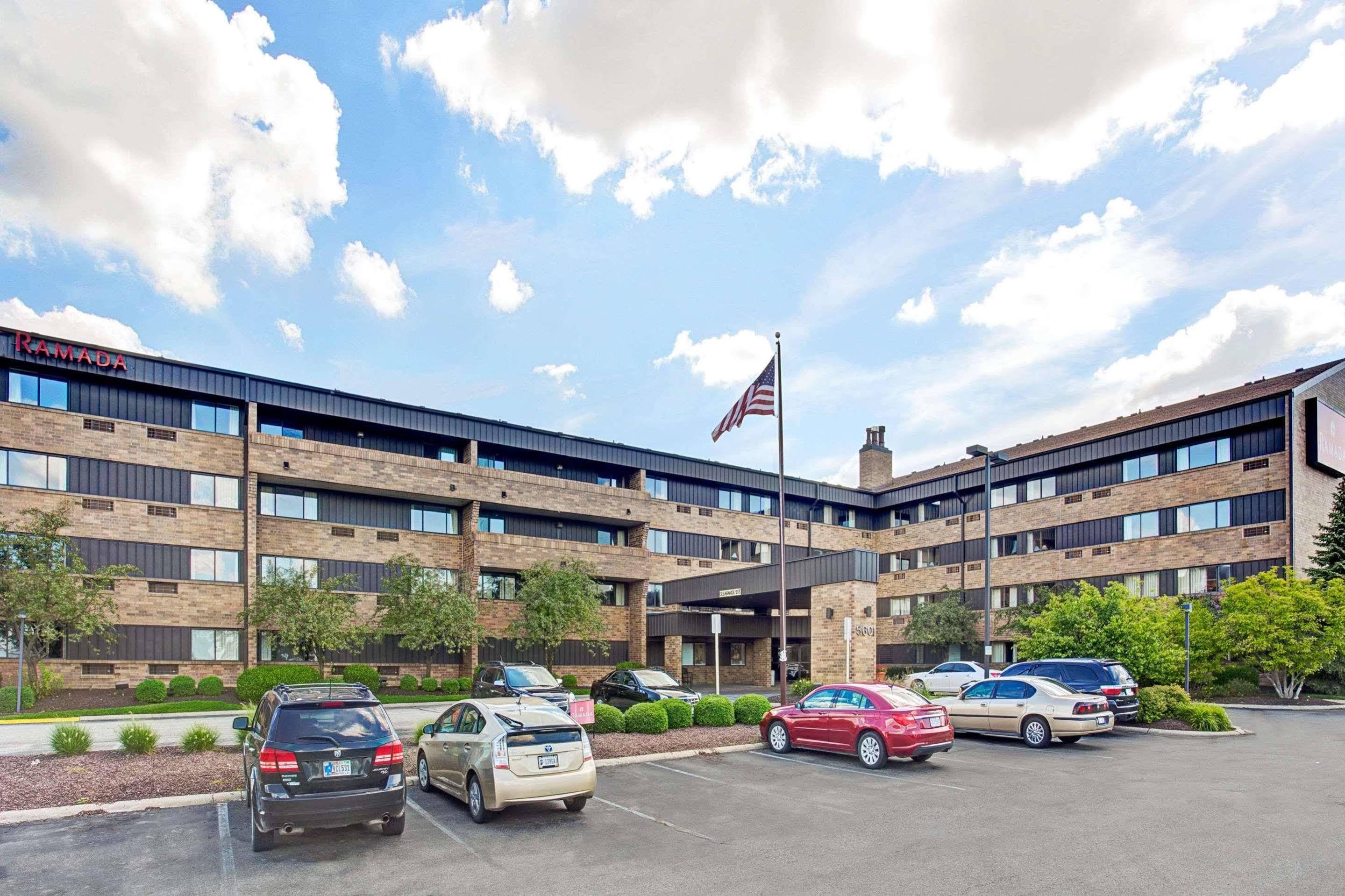 Holiday Inn Indianapolis - Airport Area N By Ihg Exterior photo